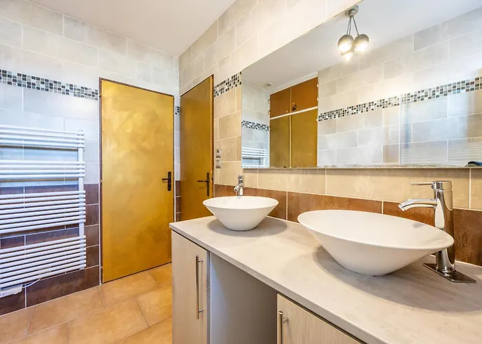 22 Couchages Centre De *