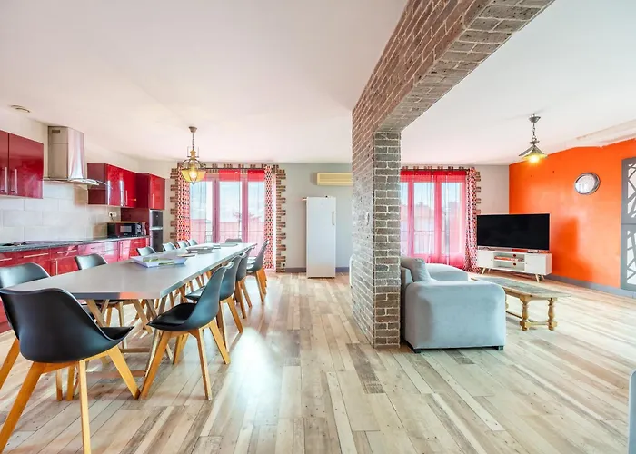 Prázdninový dům 22 Couchages Centre De *